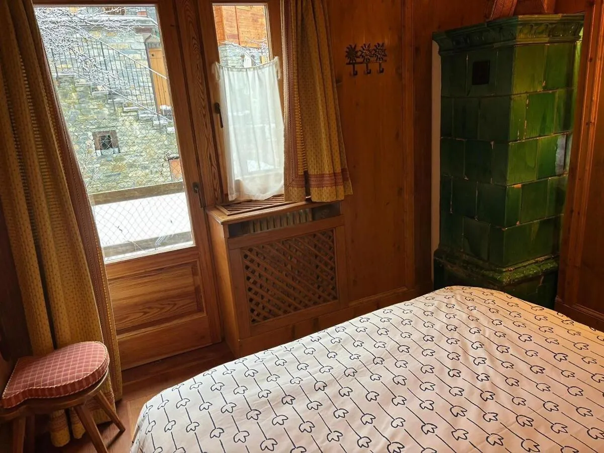 Courmayeur Cozy Nest 0*,  Italy
