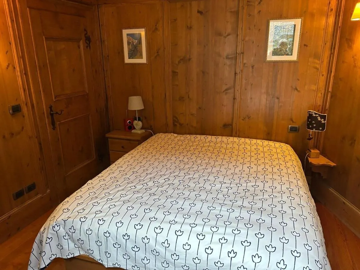Courmayeur Cozy Nest 0*,  Italy