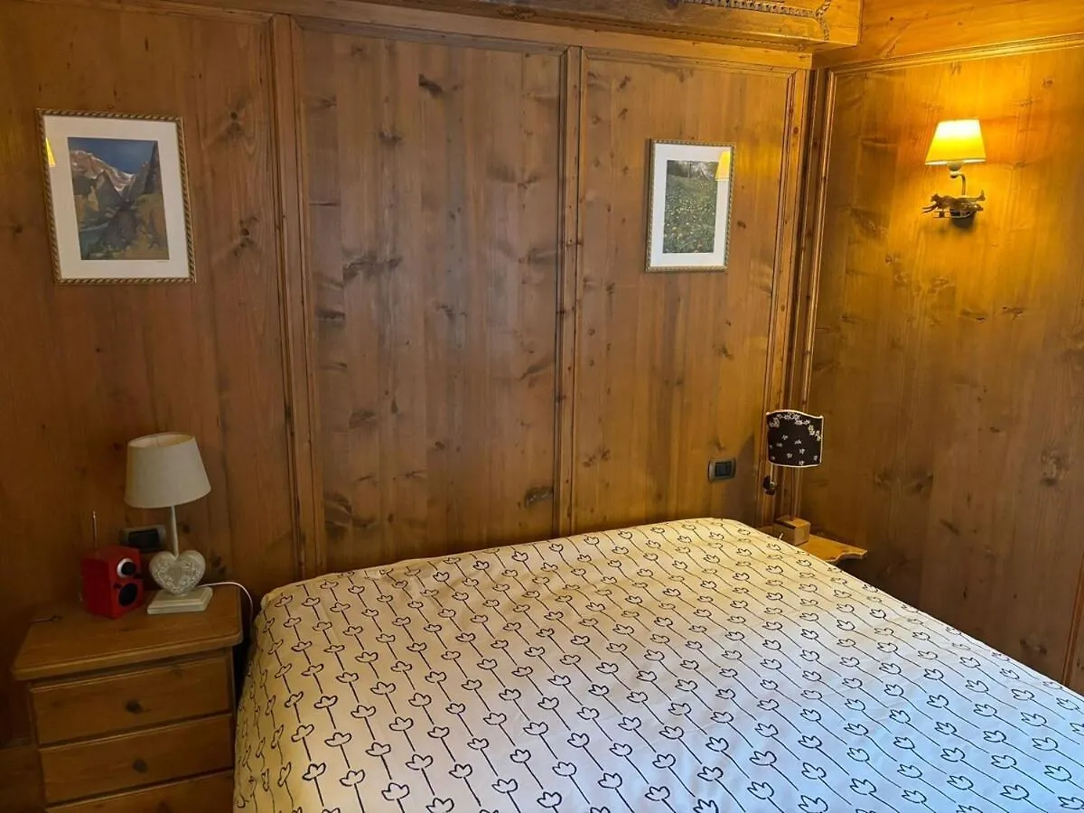Courmayeur Cozy Nest 0*,  Italy